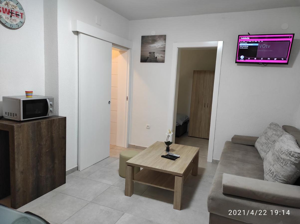 Apartmani Quattro Starigrad Paklenica Exteriör bild
