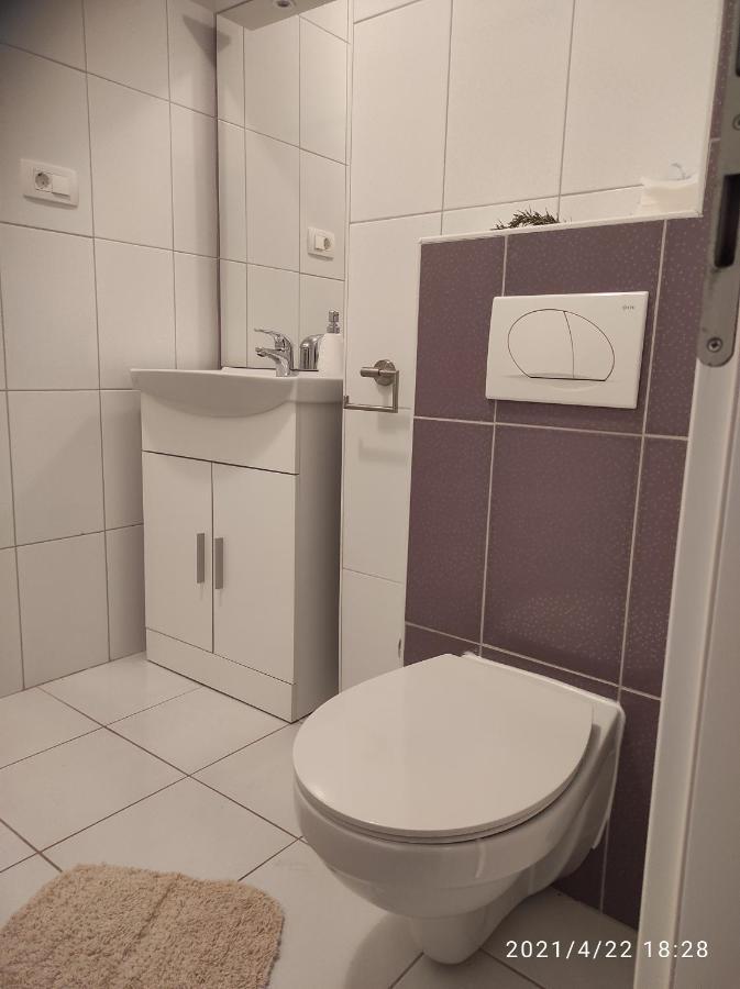 Apartmani Quattro Starigrad Paklenica Exteriör bild