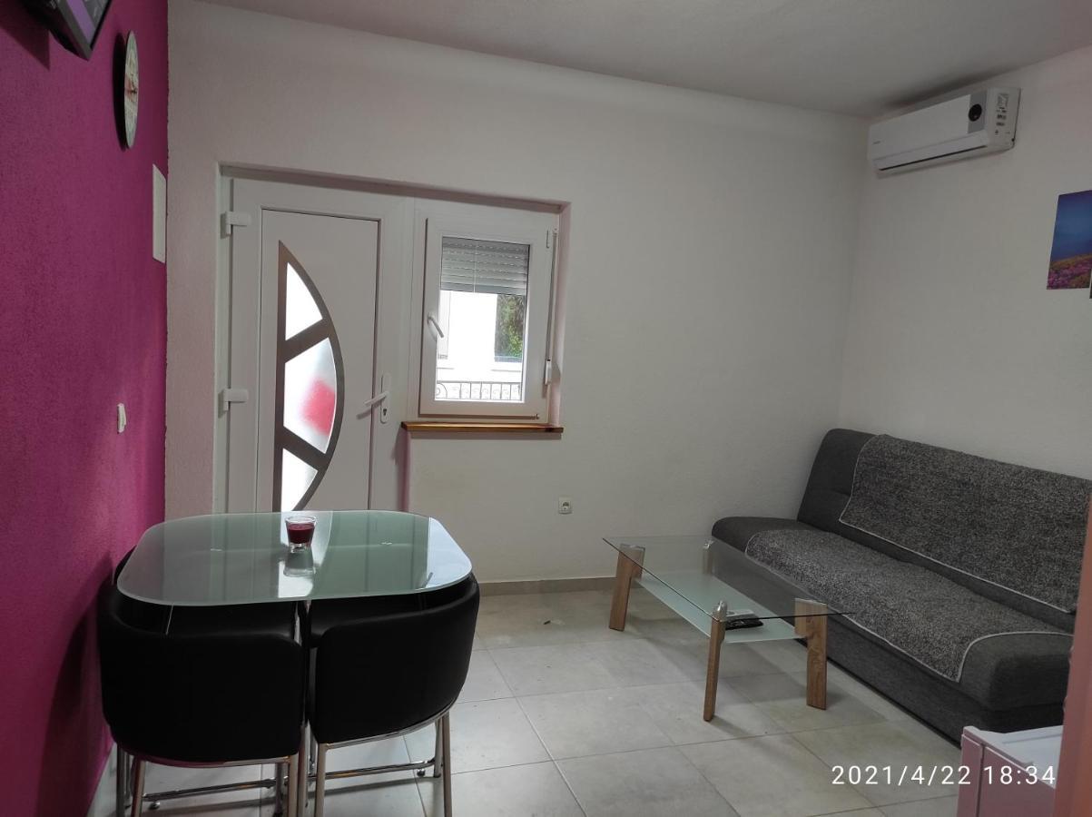 Apartmani Quattro Starigrad Paklenica Exteriör bild
