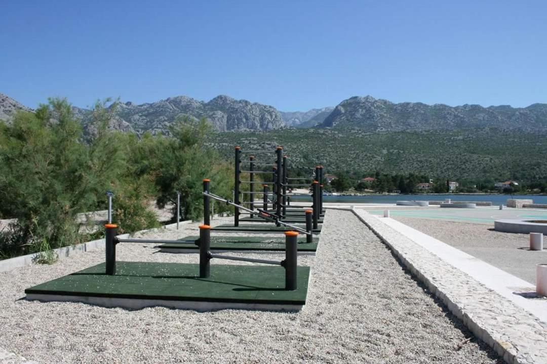 Apartmani Quattro Starigrad Paklenica Exteriör bild