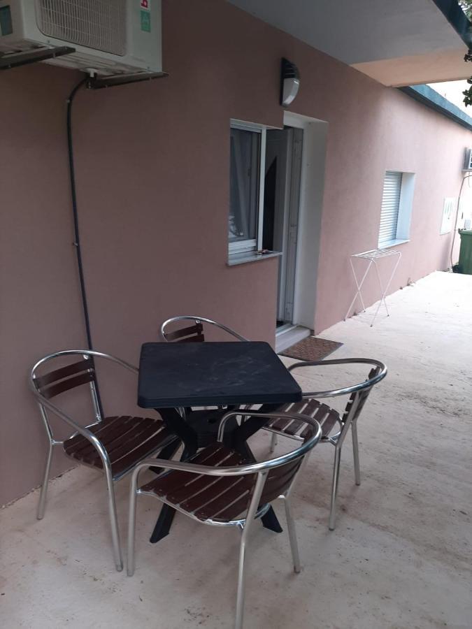 Apartmani Quattro Starigrad Paklenica Exteriör bild