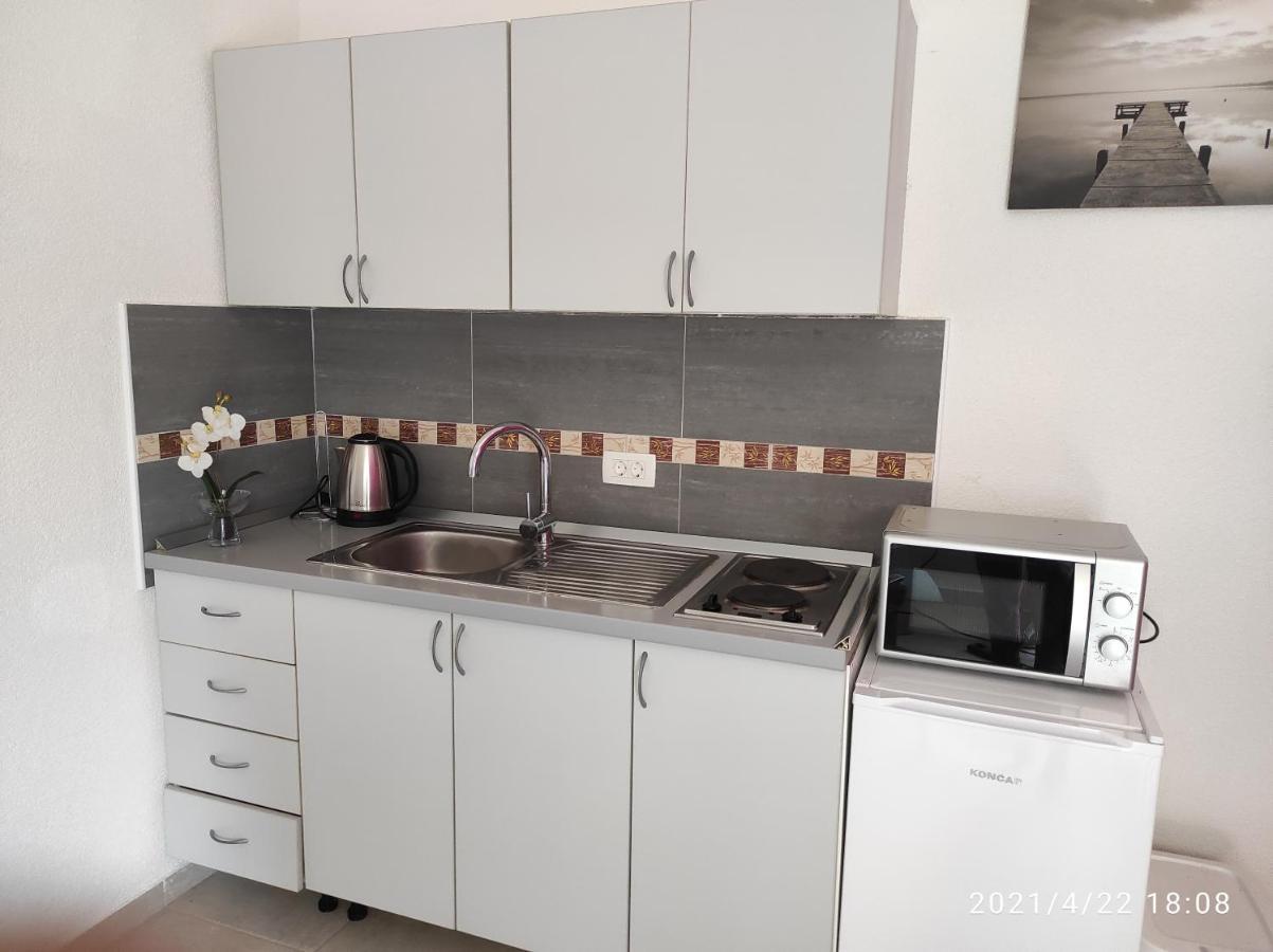 Apartmani Quattro Starigrad Paklenica Exteriör bild
