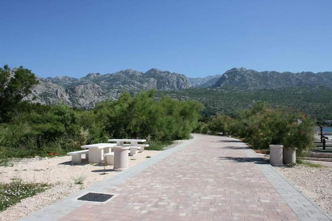 Apartmani Quattro Starigrad Paklenica Exteriör bild