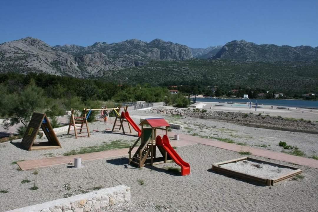 Apartmani Quattro Starigrad Paklenica Exteriör bild