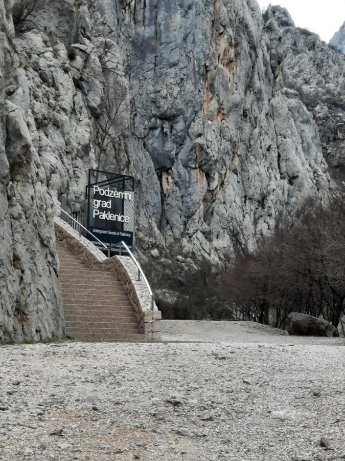 Apartmani Quattro Starigrad Paklenica Exteriör bild